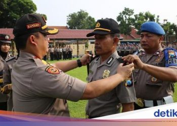 87 Anggota Polres Jombang Terima ‘Kado’ Tahun Baru Naik Pangkat