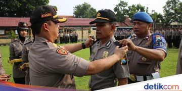 87 Anggota Polres Jombang Terima ‘Kado’ Tahun Baru Naik Pangkat