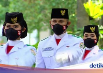 Bangganya Buruh Pabrik di Riau, Putrinya Jadi Paskibraka di Istana Merdeka