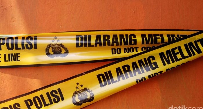 Polisi Temukan Gunting dan Cutter di TKP Pria Tewas di Jakbar