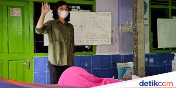 Kala Polwan Nyambi Guru Les Gratis untuk Anak-anak di Pelosok Kulon Progo