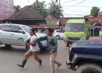 Viral Warga Sumsel Kejar Polantas Pakai Celurit Gegara Kesal Anak Ditilang