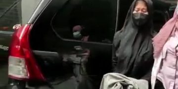 Polisi Geledah Kamar Kos Siskaeee!