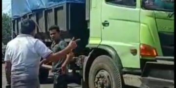 Aksi Bupati Bengkulu Utara Tegur Sopir Truk Batu Bara Muatan Lebih