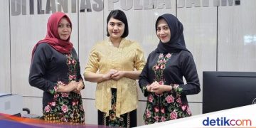 Anggunnya Polwan Polda Jatim Kenakan Baju Adat Peringati Hari Kartini