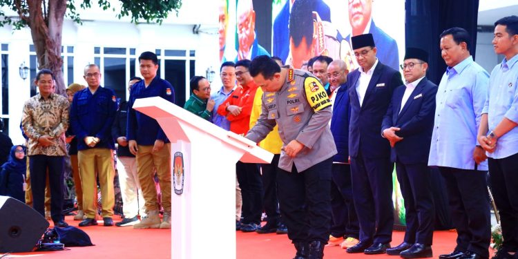 Kapolri dan Panglima TNI Menandatangani Deklarasi Kampanye Damai Pemilu 2024