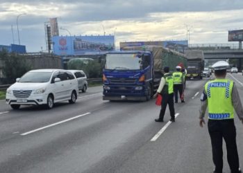Korlantas Polri Batasi Kendaraan Sumbu Tiga di Tol Cikampek Selama Libur Nataru