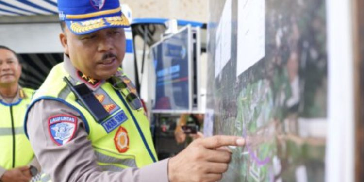 Kakorlantas Polri Irjen Pol Drs. Agus Suryonugroho S.H., M.Hum. di Tol Bocimix