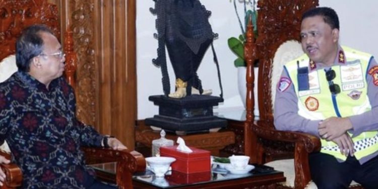 Kakorlantas Polri Irjen Agus Suryonugroho melakukan audiensi dengan Gubernur Bali I Wayan Koster