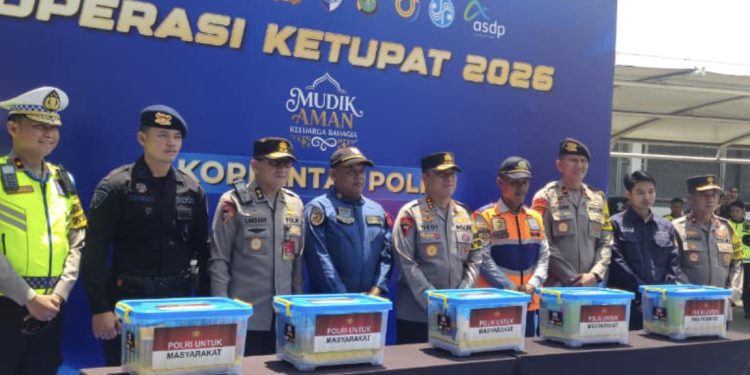 Wakapolri Tinjau Operasi Ketupat 2026 Melalui Udara dan Posko Command Center KM 29 Tol Jkt - Cikampek
