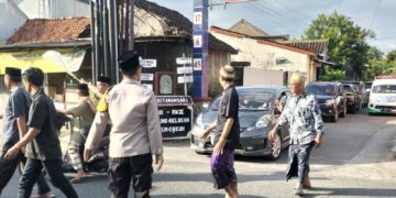 Empati di jalan