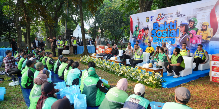 bakti sosial Polri bersama komunitas ojol Hari Bhayangkara ke-80