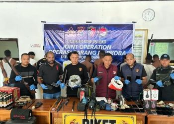 Gambar operasi penindakan narkoba di Kampung Vietnam Jayapura