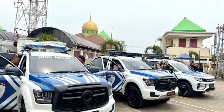 Gambar Digitalisasi Korlantas Polri dengan aplikasi SILANCAR