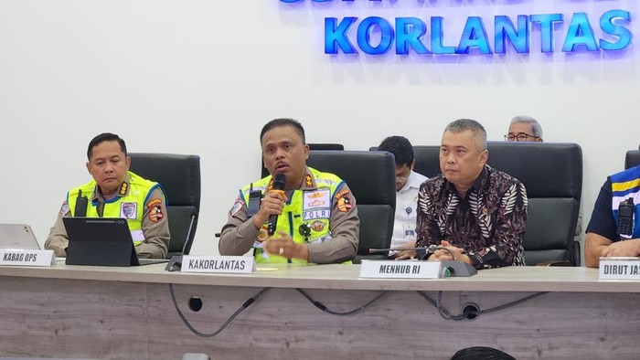 Korlantas Polri Berlakukan One Way Brebes-Cikatama