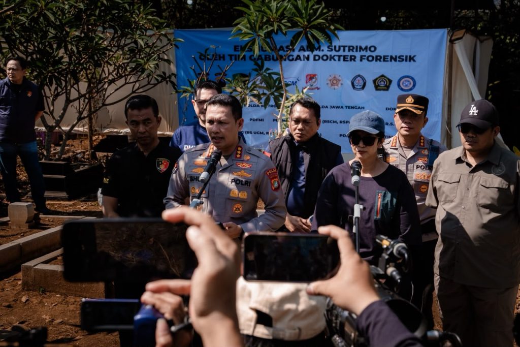 proses ekshumasi dan autopsi ulang kasus kematian Sutrimo